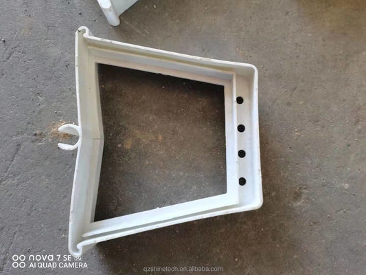 Condition du tuyau d'eau en PVC-U pour la culture de gouttières de fraises dans un système hydroponique