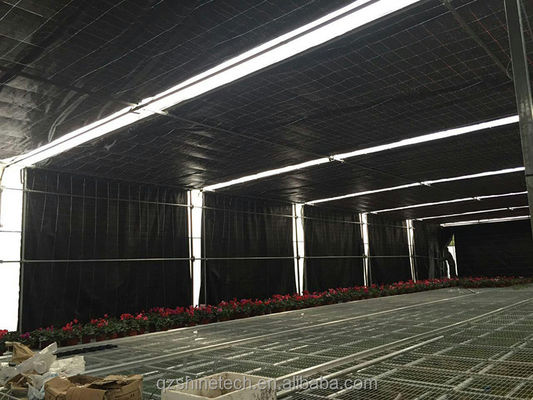 Élevage en serre à grande pellicule Système de privation de lumière entièrement automatisé pour l'agriculture